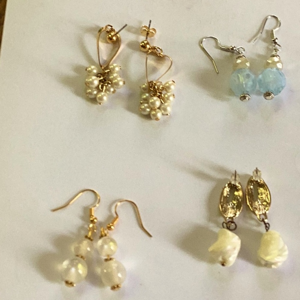 Lot of Earrings